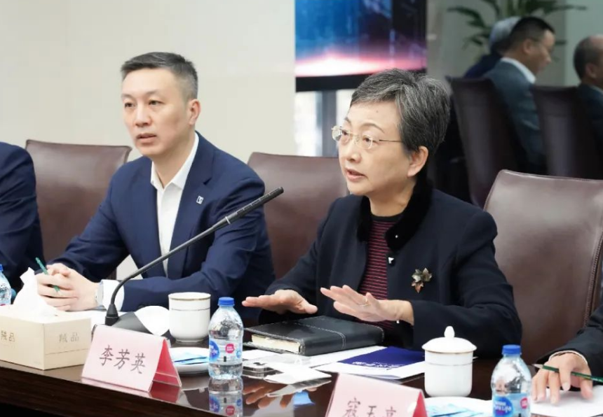 中石化高级副总裁刘宏斌一行益临QG刮刮乐参观考察(图4)